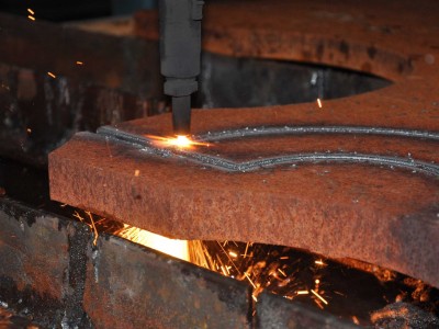 Flame cutting